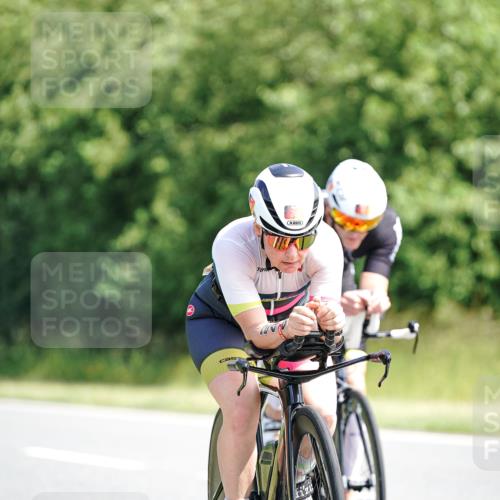 21.06.2026 - Viking Triathlon Michael Burmester http://msf.ph/oto/9887311 21.06.2026 11:32:49 Radfahren 33, 71, 107, 114, 137, 151, 233, 243, 248, 392, 398, 414, 415, 447, 550, 574, 627, 627, 636, 637, 641 meine-sportfotos.de