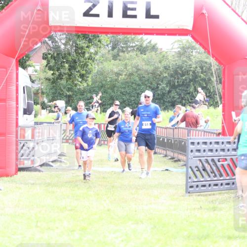 21.06.2026 - 29. Vierlanden-Triathlon Andreas Tolksdorf http://msf.ph/oto/9887313 21.06.2026 11:35:10 Ziel 438, 606, 618, 438, 606, 618 meine-sportfotos.de