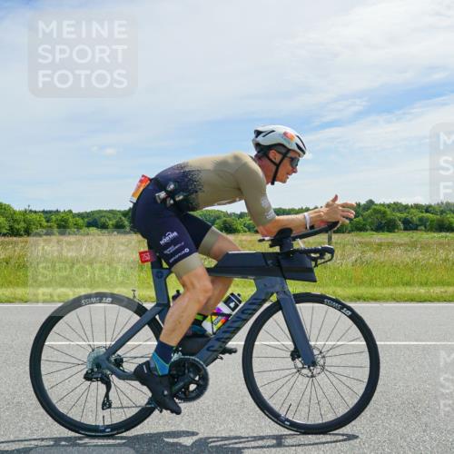 21.06.2026 - Viking Triathlon Michael Burmester http://msf.ph/oto/9887325 21.06.2026 11:57:08 Radfahren 134, 137, 158, 190, 225, 253, 344, 388, 449, 469, 630, 630 meine-sportfotos.de