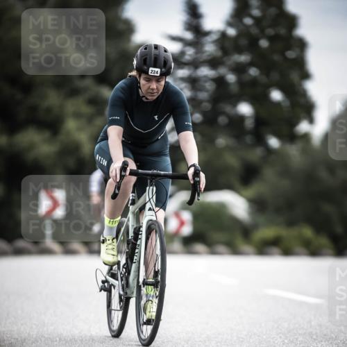 21.06.2026 - 29. Vierlanden-Triathlon H.Heesch http://msf.ph/oto/9887327 21.06.2026 10:43:36 Radfahren 103, 224, 230 meine-sportfotos.de