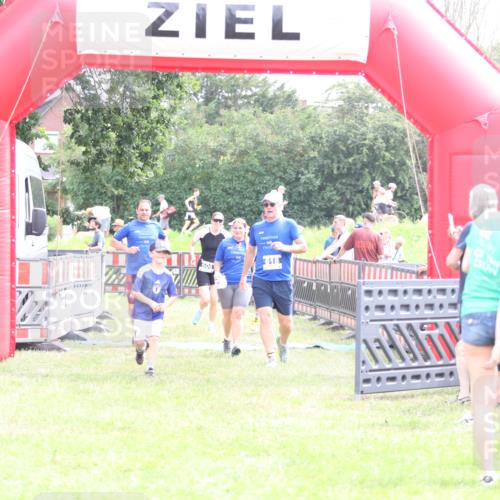 21.06.2026 - 29. Vierlanden-Triathlon Andreas Tolksdorf http://msf.ph/oto/9887328 21.06.2026 11:35:10 Ziel 438, 606, 618, 438, 606, 618 meine-sportfotos.de