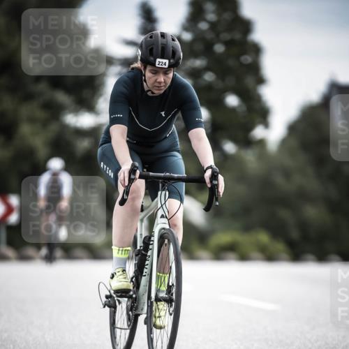 21.06.2026 - 29. Vierlanden-Triathlon H.Heesch http://msf.ph/oto/9887339 21.06.2026 10:43:36 Radfahren 103, 224, 230 meine-sportfotos.de