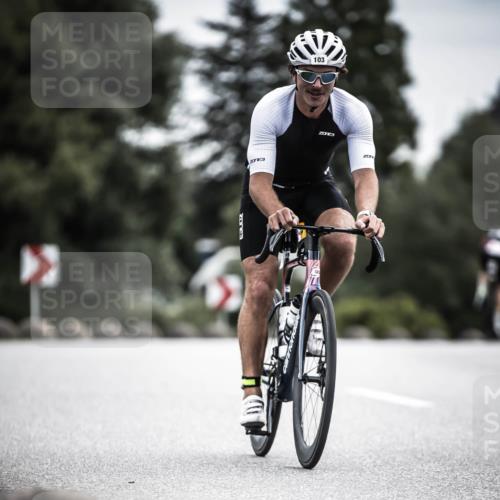 21.06.2026 - 29. Vierlanden-Triathlon H.Heesch http://msf.ph/oto/9887375 21.06.2026 10:43:39 Radfahren 103, 224, 230 meine-sportfotos.de