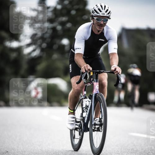 21.06.2026 - 29. Vierlanden-Triathlon H.Heesch http://msf.ph/oto/9887387 21.06.2026 10:43:40 Radfahren 103, 224, 230 meine-sportfotos.de