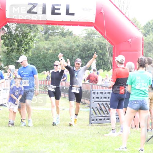 21.06.2026 - 29. Vierlanden-Triathlon Andreas Tolksdorf http://msf.ph/oto/9887391 21.06.2026 11:35:13 Ziel 438, 606, 618, 438, 606, 618 meine-sportfotos.de