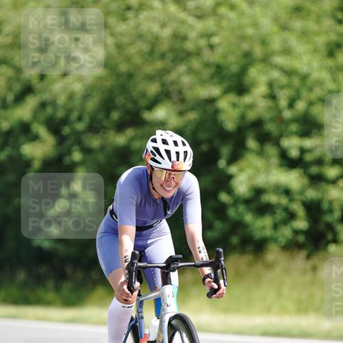 21.06.2026 - Viking Triathlon Michael Burmester http://msf.ph/oto/9887393 21.06.2026 11:33:04 Radfahren 69, 71, 85, 107, 137, 233, 243, 265, 274, 377, 414, 421, 423, 452, 497, 516, 574 meine-sportfotos.de