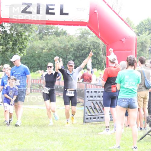 21.06.2026 - 29. Vierlanden-Triathlon Andreas Tolksdorf http://msf.ph/oto/9887410 21.06.2026 11:35:13 Ziel 438, 606, 618, 438, 606, 618 meine-sportfotos.de