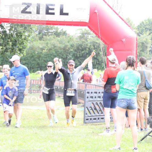 21.06.2026 - 29. Vierlanden-Triathlon Andreas Tolksdorf http://msf.ph/oto/9887416 21.06.2026 11:35:13 Ziel 438, 606, 618, 438, 606, 618 meine-sportfotos.de