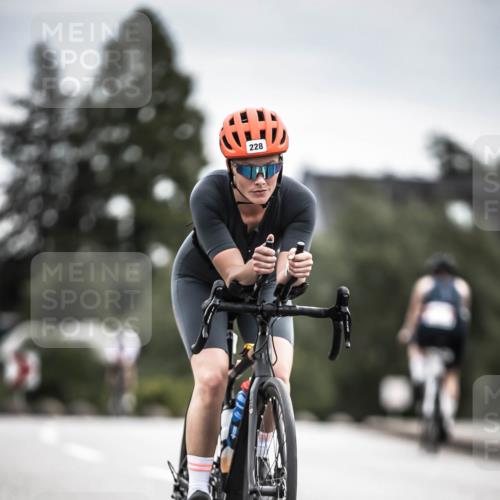 21.06.2026 - 29. Vierlanden-Triathlon H.Heesch http://msf.ph/oto/9887417 21.06.2026 10:44:03 Radfahren 109, 220, 228, 290, 357, 359 meine-sportfotos.de
