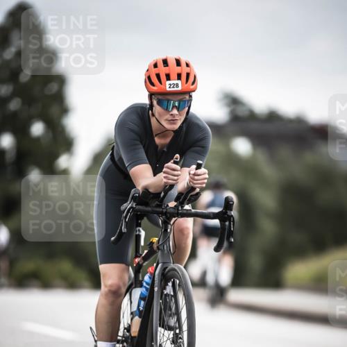 21.06.2026 - 29. Vierlanden-Triathlon H.Heesch http://msf.ph/oto/9887426 21.06.2026 10:44:03 Radfahren 109, 220, 228, 290, 357, 359 meine-sportfotos.de