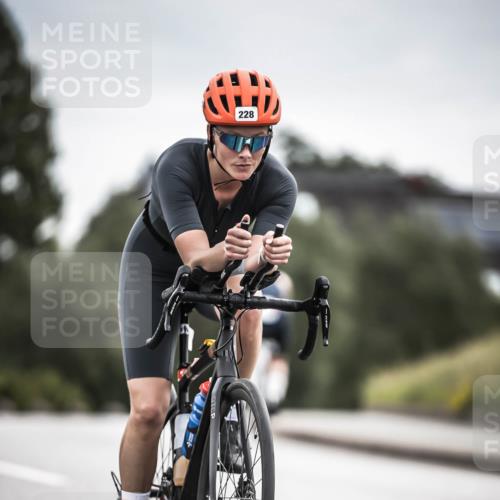 21.06.2026 - 29. Vierlanden-Triathlon H.Heesch http://msf.ph/oto/9887429 21.06.2026 10:44:03 Radfahren 109, 220, 228, 290, 357, 359 meine-sportfotos.de