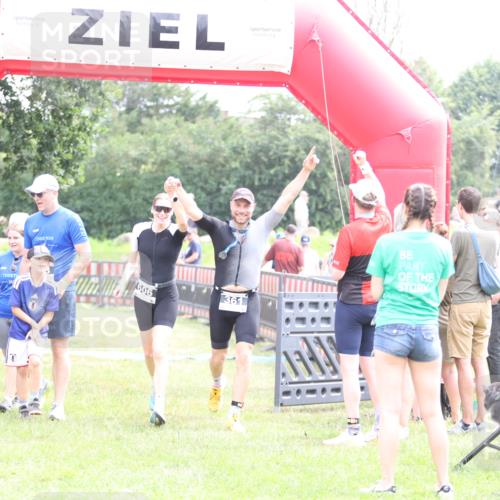 21.06.2026 - 29. Vierlanden-Triathlon Andreas Tolksdorf http://msf.ph/oto/9887438 21.06.2026 11:35:14 Ziel 438, 606, 618, 438, 606, 618 meine-sportfotos.de