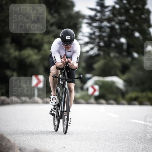21.06.2026 - 29. Vierlanden-Triathlon H.Heesch http://msf.ph/oto/9887507 21.06.2026 10:44:08 Radfahren 50, 109, 135, 220, 245, 357, 359 meine-sportfotos.de