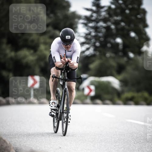 21.06.2026 - 29. Vierlanden-Triathlon H.Heesch http://msf.ph/oto/9887509 21.06.2026 10:44:08 Radfahren 50, 109, 135, 220, 245, 357, 359 meine-sportfotos.de