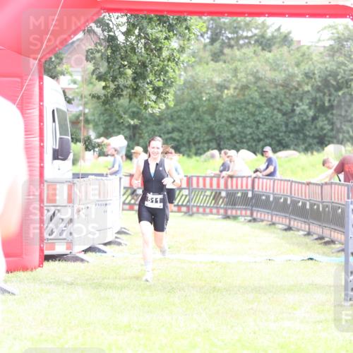 21.06.2026 - 29. Vierlanden-Triathlon Andreas Tolksdorf http://msf.ph/oto/9887511 21.06.2026 11:35:36 Ziel 485, 511, 485, 511 meine-sportfotos.de
