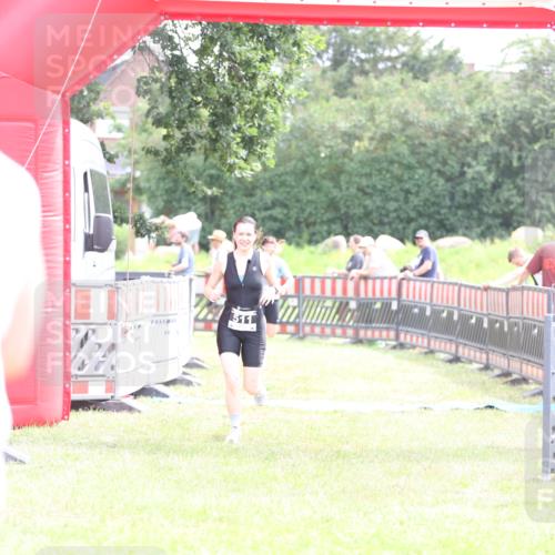 21.06.2026 - 29. Vierlanden-Triathlon Andreas Tolksdorf http://msf.ph/oto/9887515 21.06.2026 11:35:36 Ziel 485, 511, 485, 511 meine-sportfotos.de