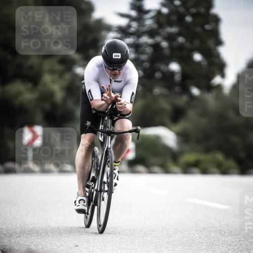 21.06.2026 - 29. Vierlanden-Triathlon H.Heesch http://msf.ph/oto/9887518 21.06.2026 10:44:08 Radfahren 50, 109, 135, 220, 245, 357, 359 meine-sportfotos.de