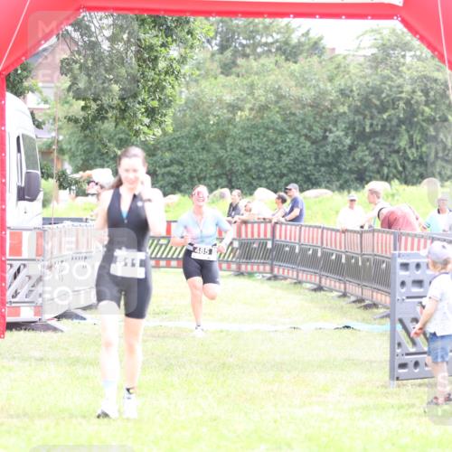 21.06.2026 - 29. Vierlanden-Triathlon Andreas Tolksdorf http://msf.ph/oto/9887520 21.06.2026 11:35:38 Ziel 485, 511, 485, 511 meine-sportfotos.de