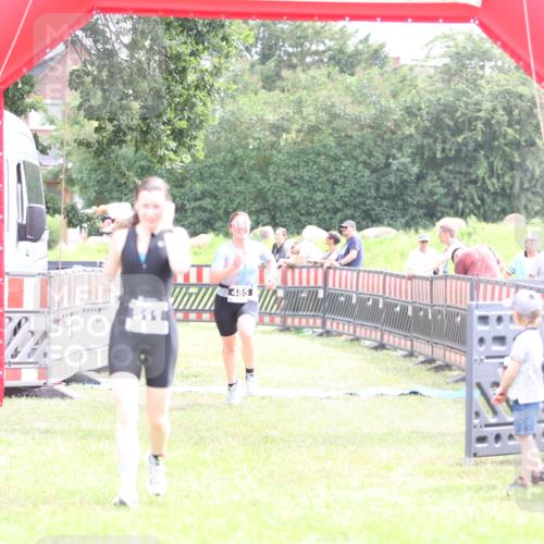 21.06.2026 - 29. Vierlanden-Triathlon Andreas Tolksdorf http://msf.ph/oto/9887530 21.06.2026 11:35:38 Ziel 485, 511, 485, 511 meine-sportfotos.de