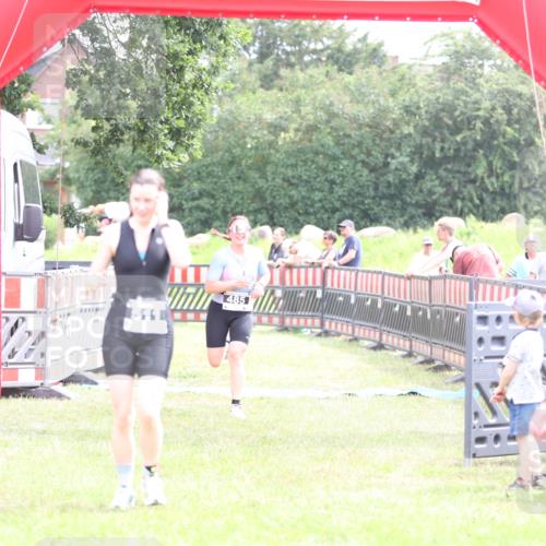 21.06.2026 - 29. Vierlanden-Triathlon Andreas Tolksdorf http://msf.ph/oto/9887541 21.06.2026 11:35:38 Ziel 485, 511, 485, 511 meine-sportfotos.de