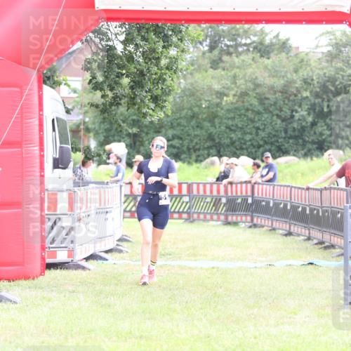 21.06.2026 - 29. Vierlanden-Triathlon Andreas Tolksdorf http://msf.ph/oto/9887571 21.06.2026 11:35:58 Ziel 517, 517 meine-sportfotos.de