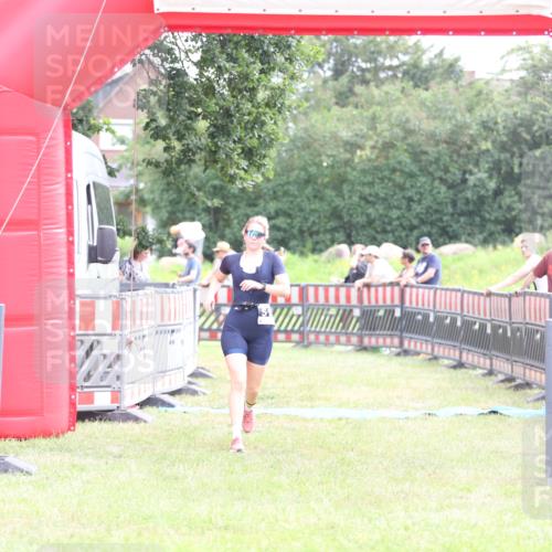 21.06.2026 - 29. Vierlanden-Triathlon Andreas Tolksdorf http://msf.ph/oto/9887579 21.06.2026 11:35:58 Ziel 517, 517 meine-sportfotos.de