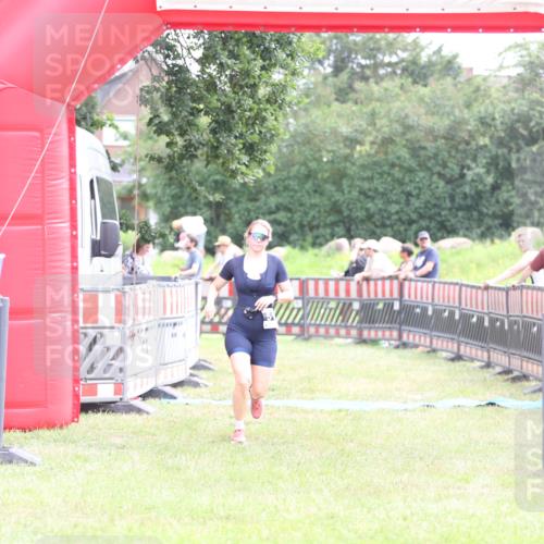 21.06.2026 - 29. Vierlanden-Triathlon Andreas Tolksdorf http://msf.ph/oto/9887588 21.06.2026 11:35:58 Ziel 517, 517 meine-sportfotos.de
