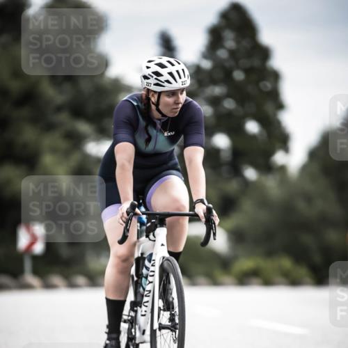 21.06.2026 - 29. Vierlanden-Triathlon H.Heesch http://msf.ph/oto/9887598 21.06.2026 10:44:33 Radfahren 173, 227, 399 meine-sportfotos.de