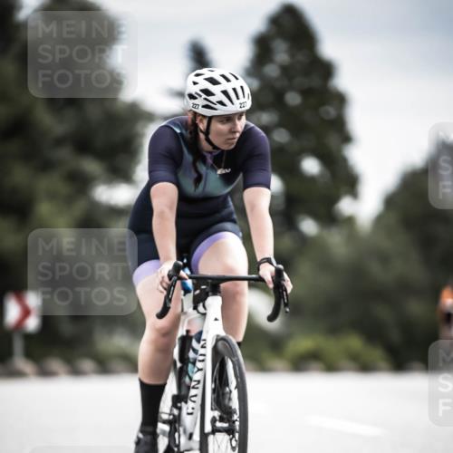 21.06.2026 - 29. Vierlanden-Triathlon H.Heesch http://msf.ph/oto/9887600 21.06.2026 10:44:33 Radfahren 173, 227, 399 meine-sportfotos.de