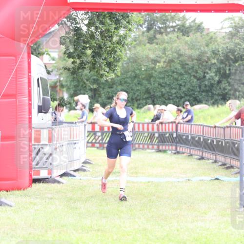 21.06.2026 - 29. Vierlanden-Triathlon Andreas Tolksdorf http://msf.ph/oto/9887612 21.06.2026 11:35:58 Ziel 517, 517 meine-sportfotos.de