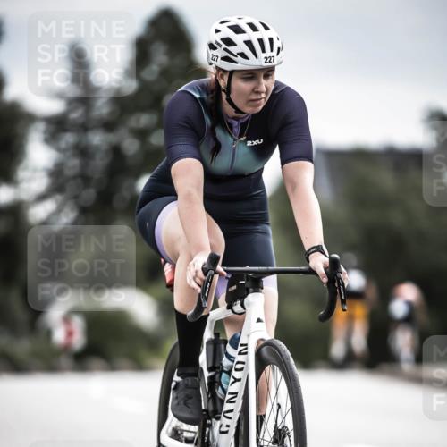 21.06.2026 - 29. Vierlanden-Triathlon H.Heesch http://msf.ph/oto/9887614 21.06.2026 10:44:34 Radfahren 173, 227 meine-sportfotos.de