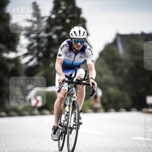 21.06.2026 - 29. Vierlanden-Triathlon H.Heesch http://msf.ph/oto/9887622 21.06.2026 10:44:43 Radfahren 25, 34, 59, 121, 191, 248, 261, 452, 474 meine-sportfotos.de