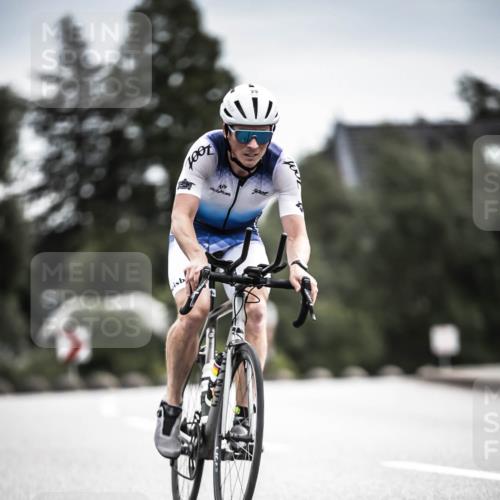21.06.2026 - 29. Vierlanden-Triathlon H.Heesch http://msf.ph/oto/9887626 21.06.2026 10:44:43 Radfahren 25, 34, 59, 121, 191, 248, 261, 452, 474 meine-sportfotos.de