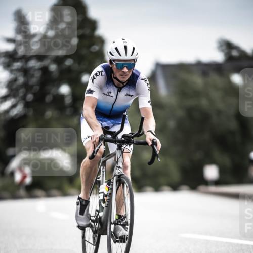 21.06.2026 - 29. Vierlanden-Triathlon H.Heesch http://msf.ph/oto/9887629 21.06.2026 10:44:43 Radfahren 25, 34, 59, 121, 191, 248, 261, 452, 474 meine-sportfotos.de