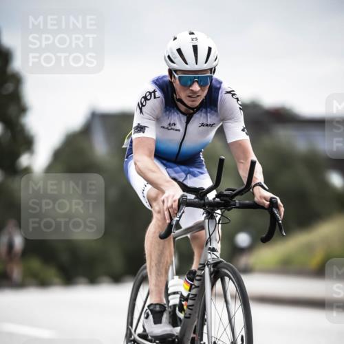 21.06.2026 - 29. Vierlanden-Triathlon H.Heesch http://msf.ph/oto/9887644 21.06.2026 10:44:44 Radfahren 25, 34, 59, 121, 191, 248, 261, 452, 474 meine-sportfotos.de