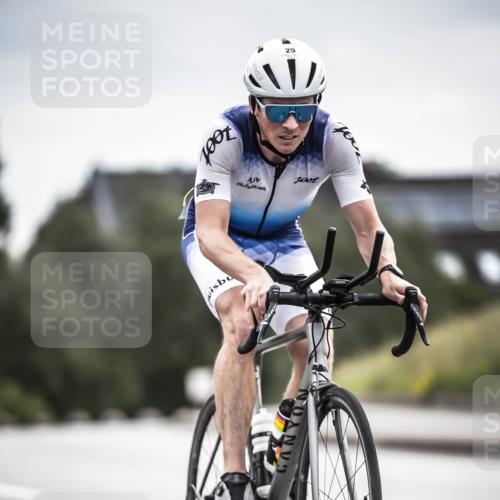 21.06.2026 - 29. Vierlanden-Triathlon H.Heesch http://msf.ph/oto/9887646 21.06.2026 10:44:44 Radfahren 25, 34, 59, 121, 191, 248, 261, 452, 474 meine-sportfotos.de