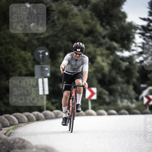 21.06.2026 - 29. Vierlanden-Triathlon H.Heesch http://msf.ph/oto/9887656 21.06.2026 10:44:49 Radfahren 34, 59, 121, 191, 261, 419, 452, 474 meine-sportfotos.de