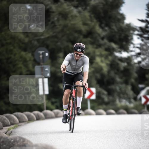 21.06.2026 - 29. Vierlanden-Triathlon H.Heesch http://msf.ph/oto/9887658 21.06.2026 10:44:49 Radfahren 34, 59, 121, 191, 261, 419, 452, 474 meine-sportfotos.de