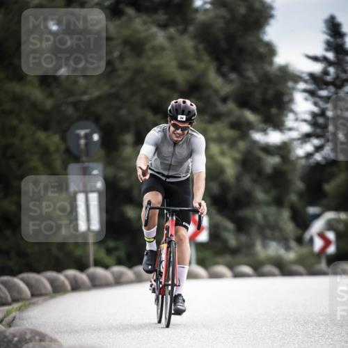 21.06.2026 - 29. Vierlanden-Triathlon H.Heesch http://msf.ph/oto/9887669 21.06.2026 10:44:50 Radfahren 34, 59, 191, 419, 452, 474 meine-sportfotos.de