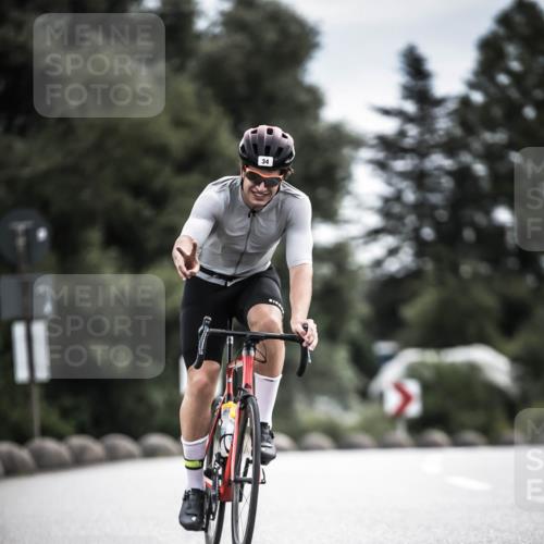 21.06.2026 - 29. Vierlanden-Triathlon H.Heesch http://msf.ph/oto/9887687 21.06.2026 10:44:50 Radfahren 34, 59, 191, 419, 452, 474 meine-sportfotos.de