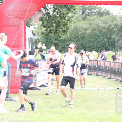 21.06.2026 - 29. Vierlanden-Triathlon Andreas Tolksdorf http://msf.ph/oto/9887696 21.06.2026 11:36:33 Ziel 461, 463, 601, 621, 461, 463, 601, 621 meine-sportfotos.de