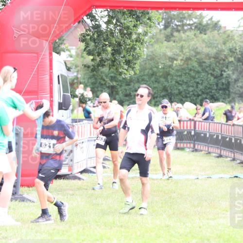 21.06.2026 - 29. Vierlanden-Triathlon Andreas Tolksdorf http://msf.ph/oto/9887699 21.06.2026 11:36:33 Ziel 461, 463, 601, 621, 461, 463, 601, 621 meine-sportfotos.de