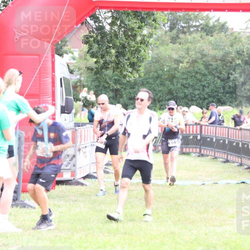 21.06.2026 - 29. Vierlanden-Triathlon Andreas Tolksdorf http://msf.ph/oto/9887704 21.06.2026 11:36:33 Ziel 461, 463, 601, 621, 461, 463, 601, 621 meine-sportfotos.de