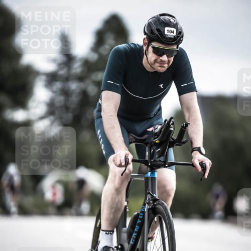 21.06.2026 - 29. Vierlanden-Triathlon H.Heesch http://msf.ph/oto/9887723 21.06.2026 10:45:06 Radfahren 88, 104, 257 meine-sportfotos.de