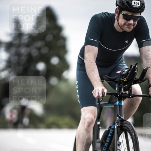 21.06.2026 - 29. Vierlanden-Triathlon H.Heesch http://msf.ph/oto/9887727 21.06.2026 10:45:06 Radfahren 88, 104, 257 meine-sportfotos.de