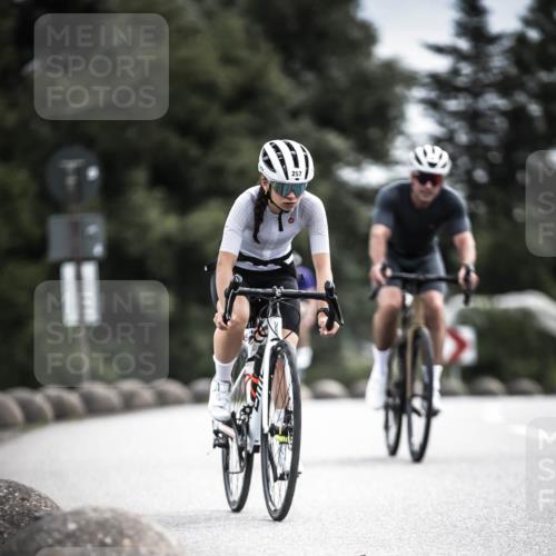 21.06.2026 - 29. Vierlanden-Triathlon H.Heesch http://msf.ph/oto/9887730 21.06.2026 10:45:12 Radfahren 37, 88, 257, 271, 428 meine-sportfotos.de
