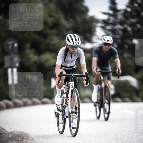 21.06.2026 - 29. Vierlanden-Triathlon H.Heesch http://msf.ph/oto/9887734 21.06.2026 10:45:12 Radfahren 37, 88, 257, 271, 428 meine-sportfotos.de