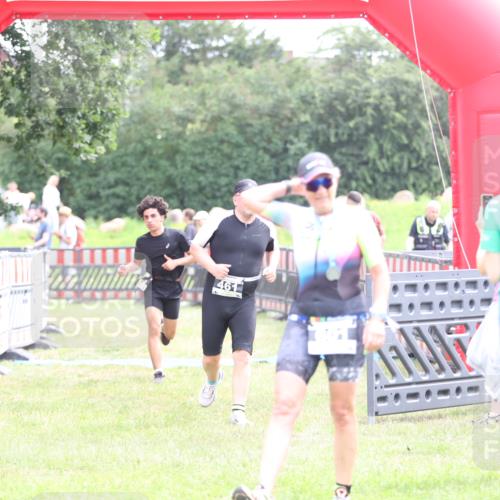 21.06.2026 - 29. Vierlanden-Triathlon Andreas Tolksdorf http://msf.ph/oto/9887743 21.06.2026 11:36:44 Ziel 461, 508, 461, 508 meine-sportfotos.de