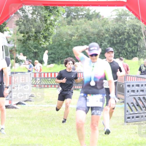 21.06.2026 - 29. Vierlanden-Triathlon Andreas Tolksdorf http://msf.ph/oto/9887760 21.06.2026 11:36:45 Ziel 400, 461, 508, 400, 461, 508 meine-sportfotos.de