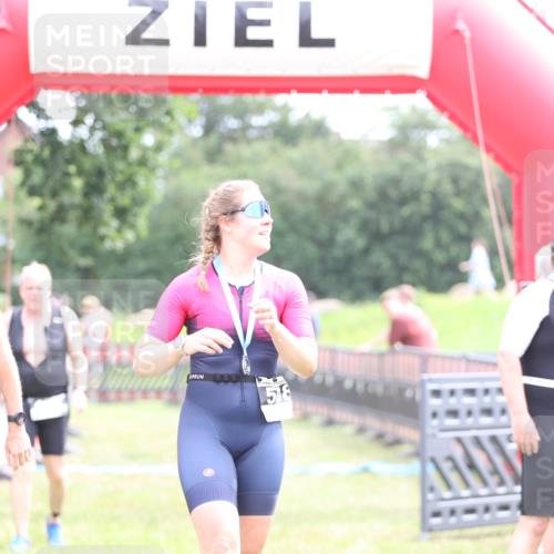 21.06.2026 - 29. Vierlanden-Triathlon Andreas Tolksdorf http://msf.ph/oto/9887767 21.06.2026 11:37:00 Ziel 400, 516, 518, 553, 400, 516, 518, 553 meine-sportfotos.de